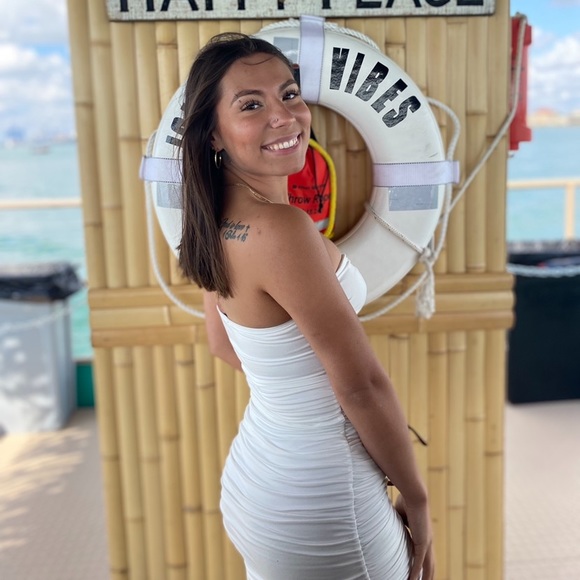 Windsor white body con dress - Picture 2 of 3